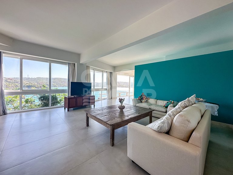 Beautiful house in Ferradura, with unique views of Ferradura