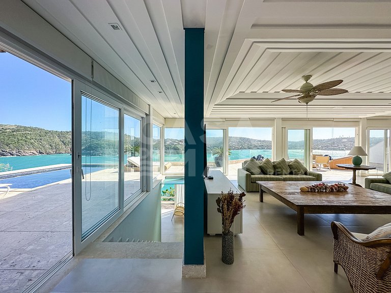 Lindíssima casa na Ferradura, com vista única da Ferradura
