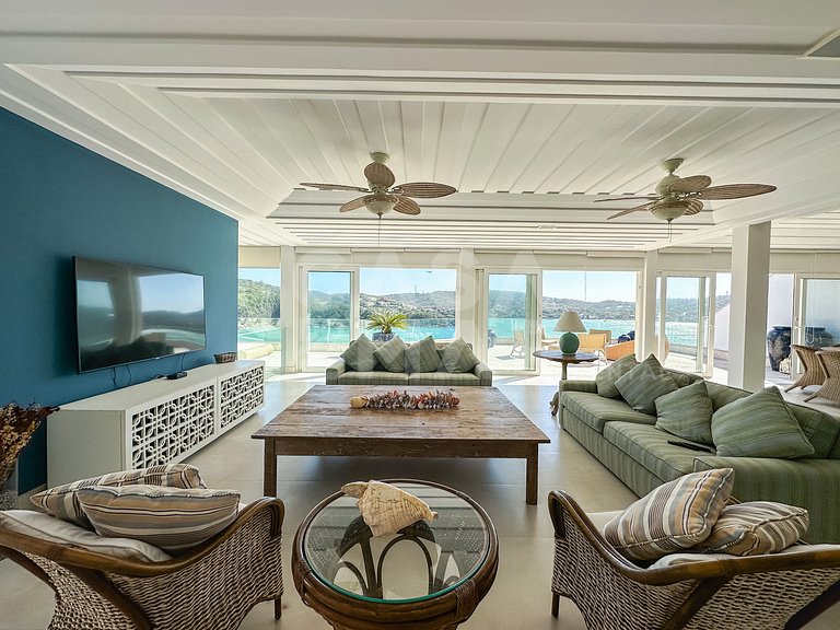 Beautiful house in Ferradura, with unique views of Ferradura