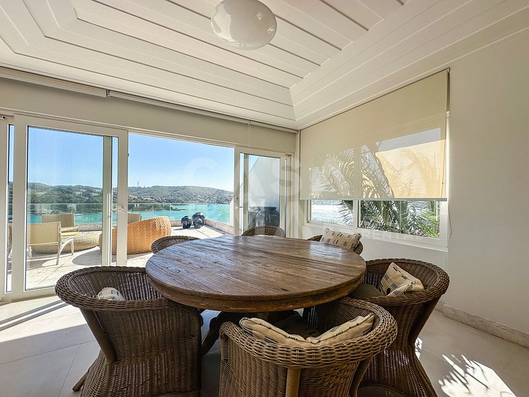 Lindíssima casa na Ferradura, com vista única da Ferradura