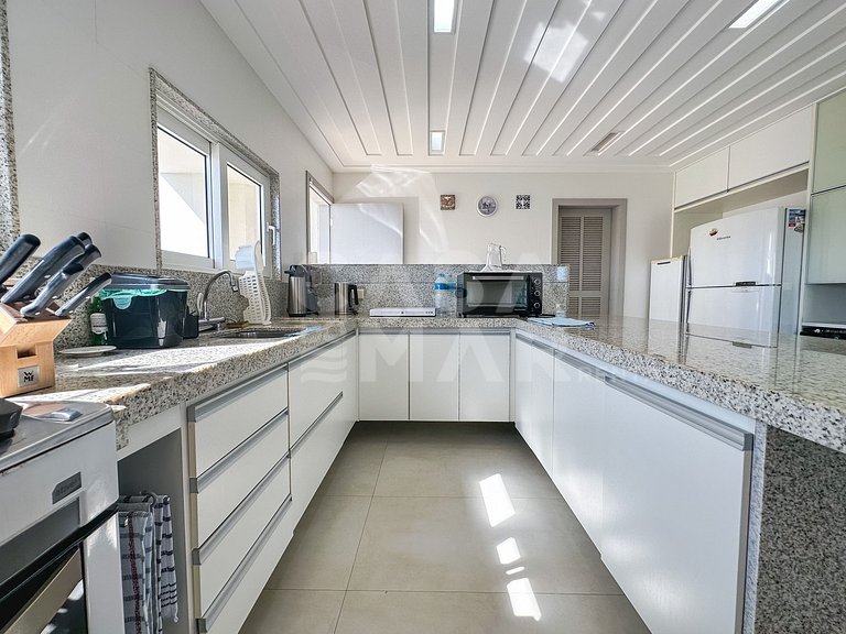 Lindíssima casa na Ferradura, com vista única da Ferradura