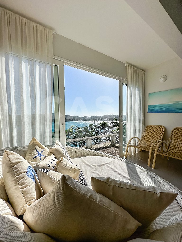 Lindíssima casa na Ferradura, com vista única da Ferradura