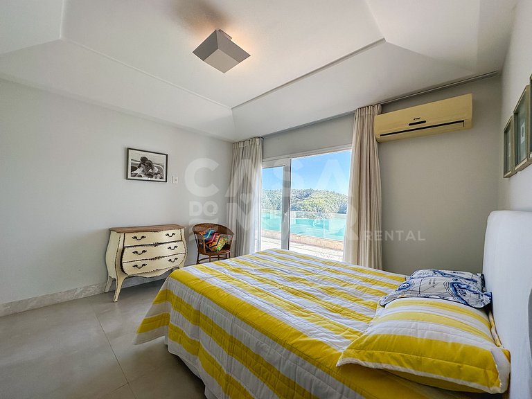 Beautiful house in Ferradura, with unique views of Ferradura