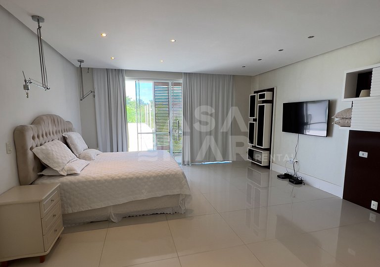 Linda Casa em Condomínio de Luxo na Barra da Tijuca