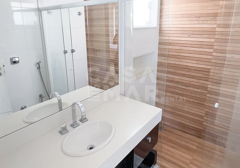 Linda Casa em Condomínio de Luxo na Barra da Tijuca