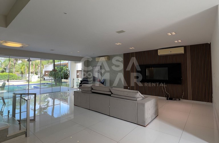 Linda Casa em Condomínio de Luxo na Barra da Tijuca
