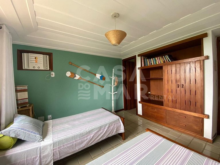 linda casa com tres quartos na praia do forno