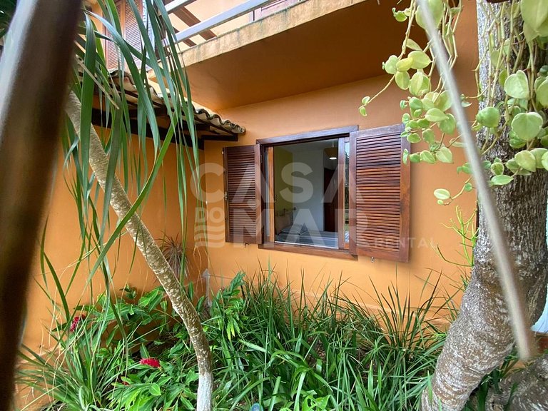 linda casa com tres quartos na praia do forno