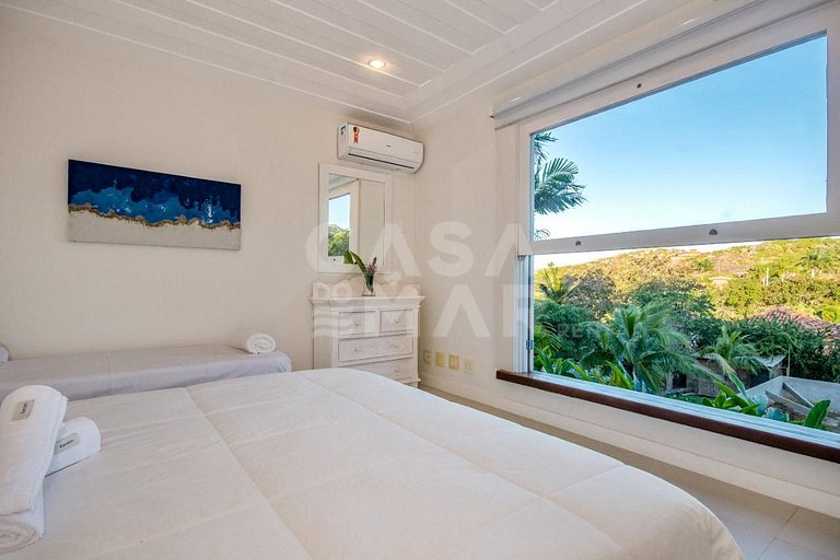 Casa espetacular na Praia da Ferradura, em sua melhor posiçã