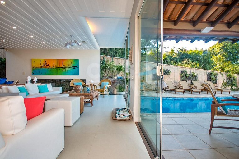 Casa espetacular na Praia da Ferradura, em sua melhor posiçã