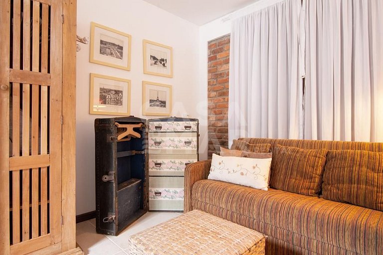 Linda casa que acomoda até 16 pessoas
