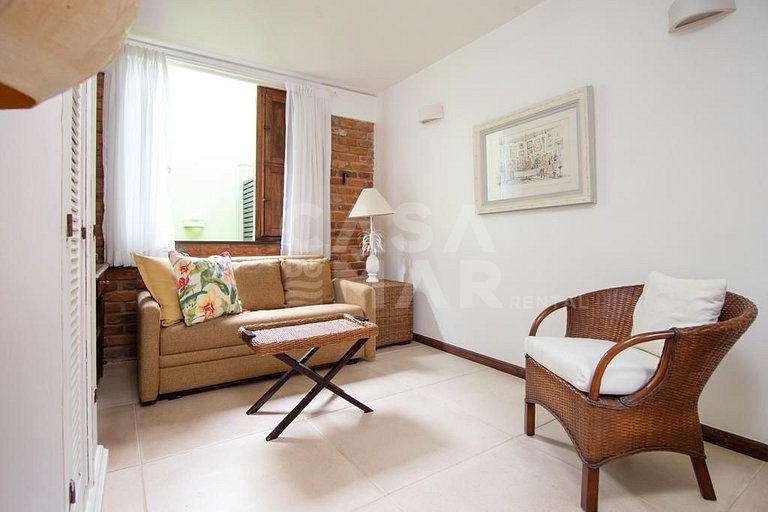 Linda casa que acomoda até 16 pessoas