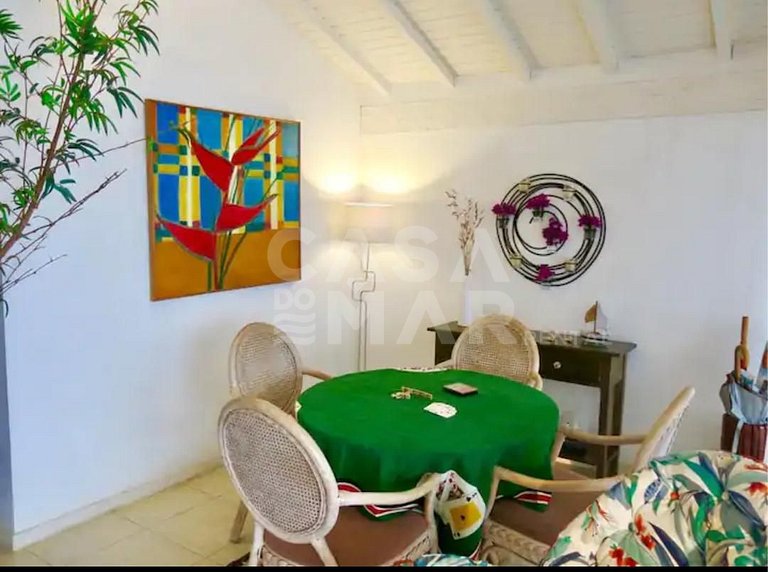 Excelente casa, com vista espetacular, pé na areia em frente